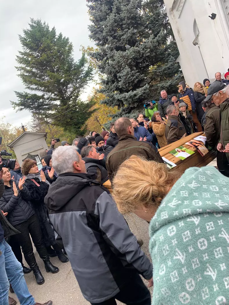 whatsapp-image-2023-12-01-at-12.03.02-1