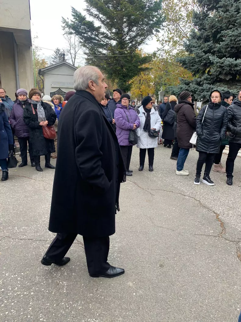 whatsapp-image-2023-12-01-at-12.03.02