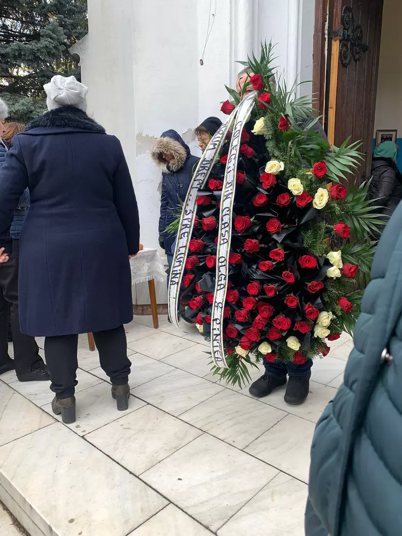 whatsapp-image-2023-12-01-at-12.44.11