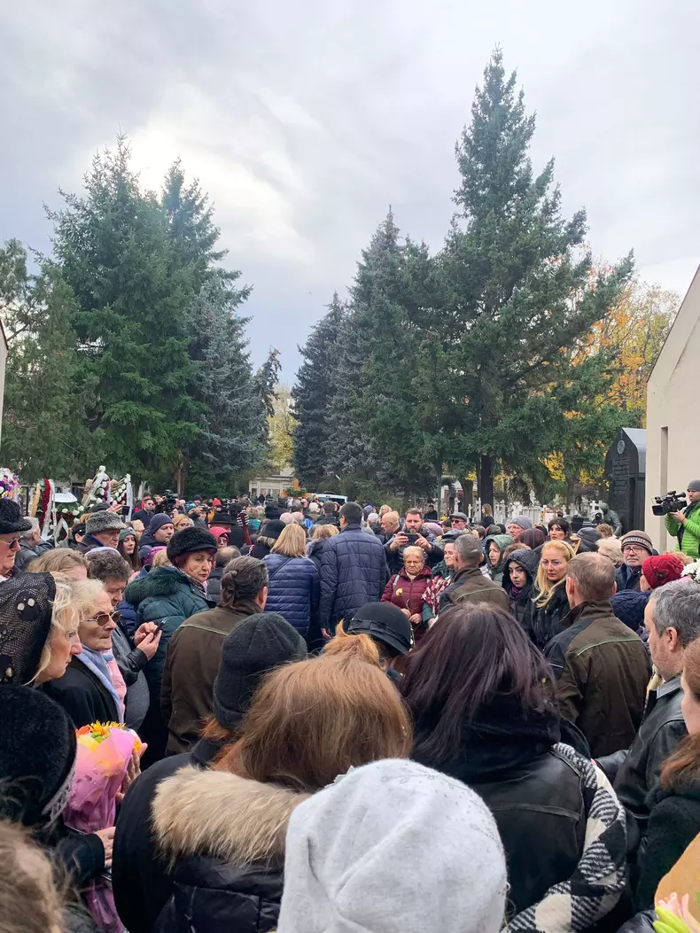 whatsapp-image-2023-12-01-at-12.48.18-1