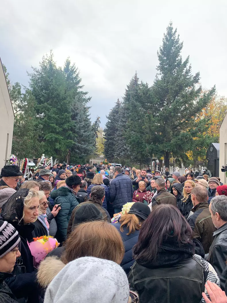 whatsapp-image-2023-12-01-at-12.48.19-1