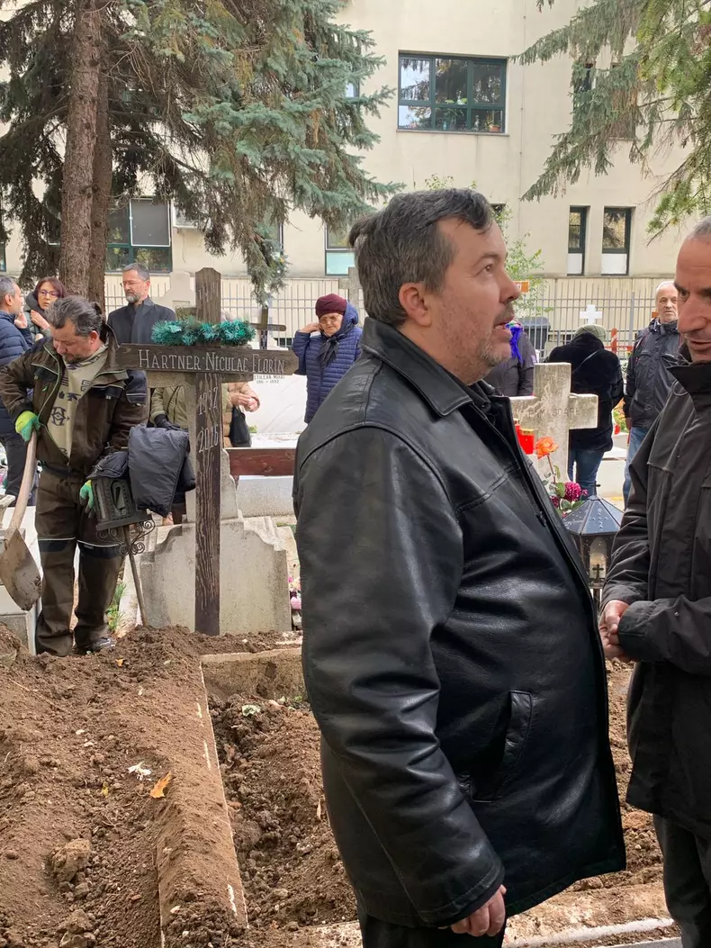 whatsapp-image-2023-12-01-at-13.20.15