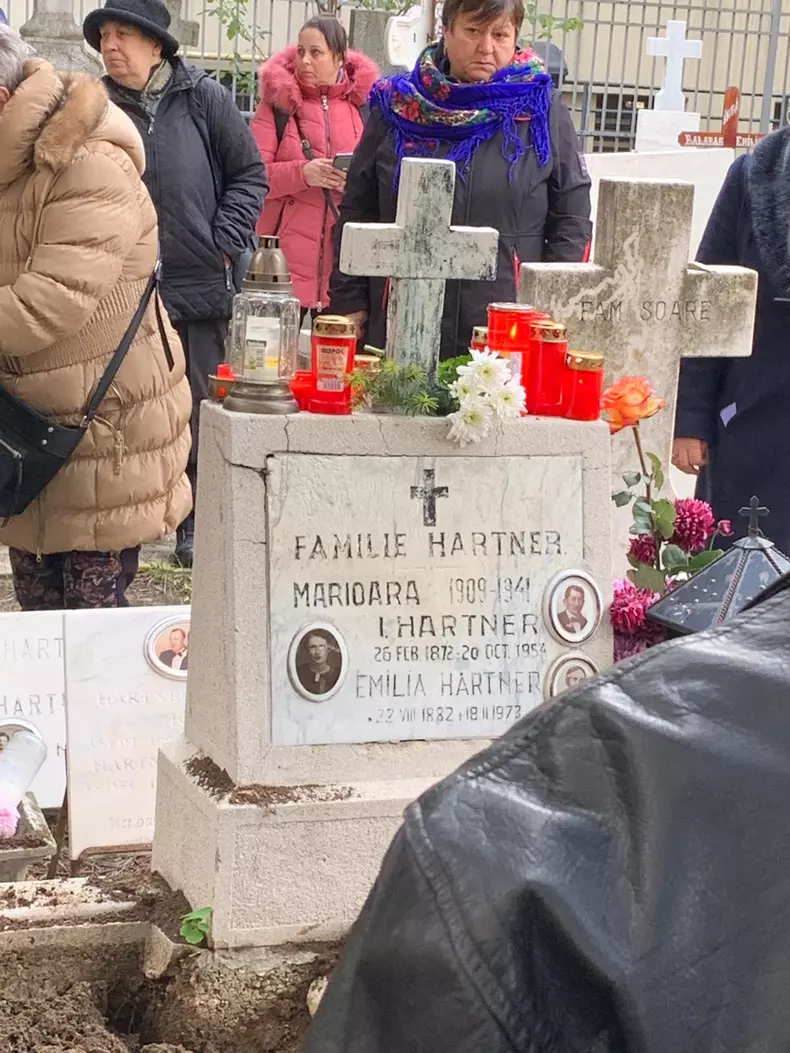 whatsapp-image-2023-12-01-at-13.20.57-1