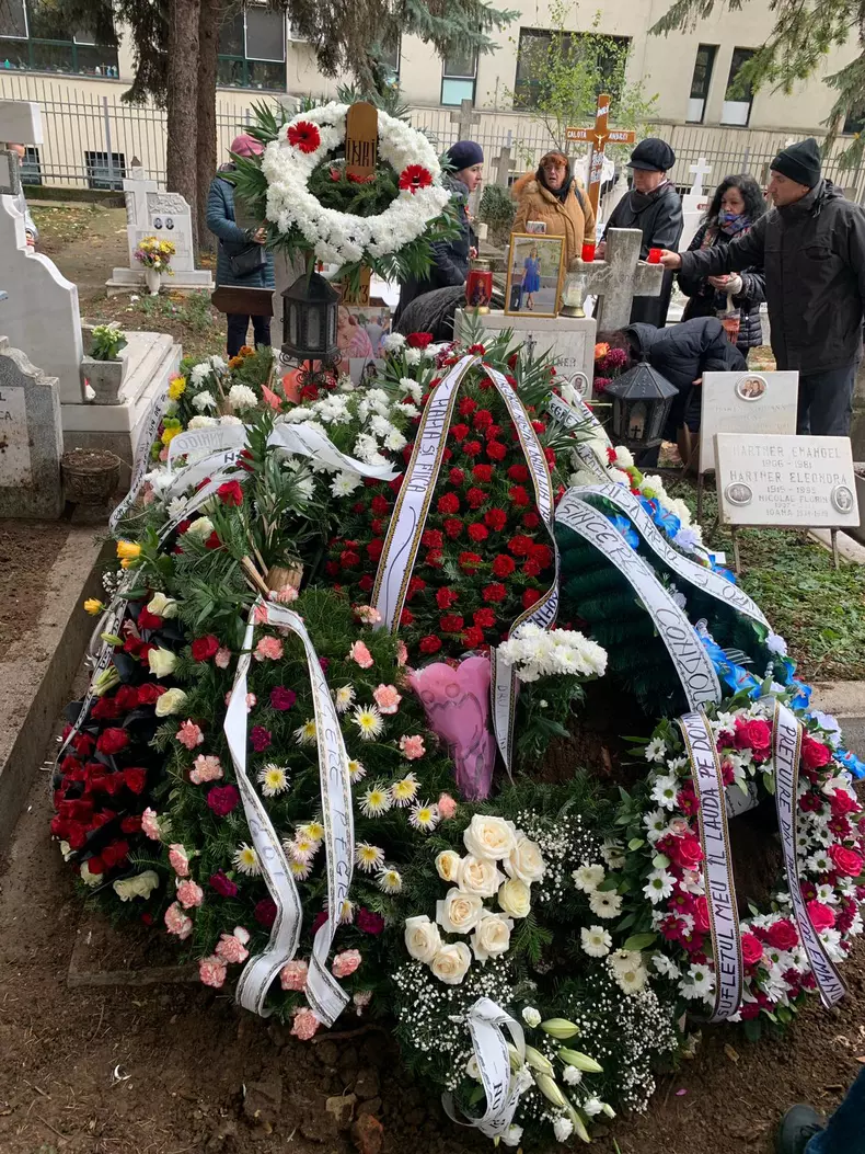 whatsapp-image-2023-12-01-at-13.40.56