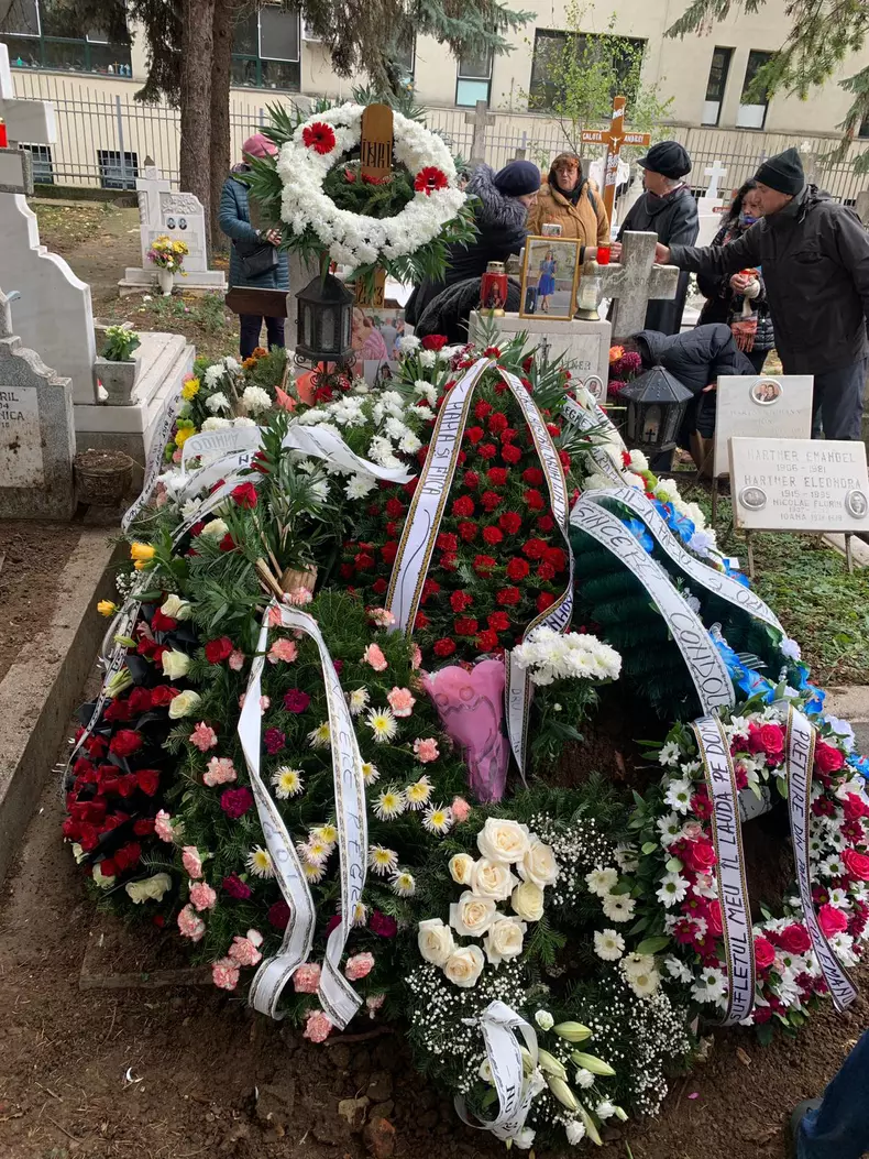 whatsapp-image-2023-12-01-at-13.40.58