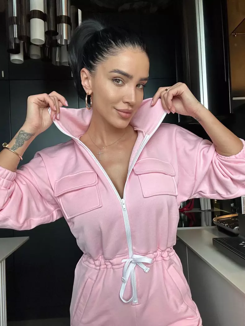 adelina-pestritu-77