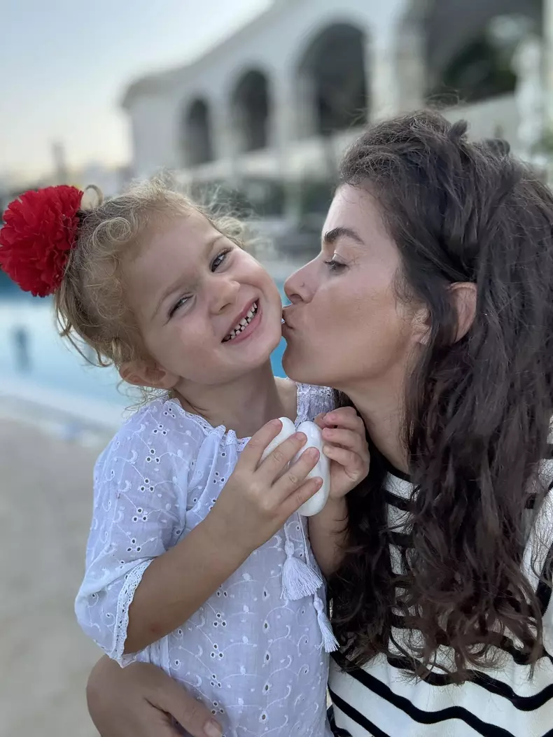 irina antonie si fetita ei