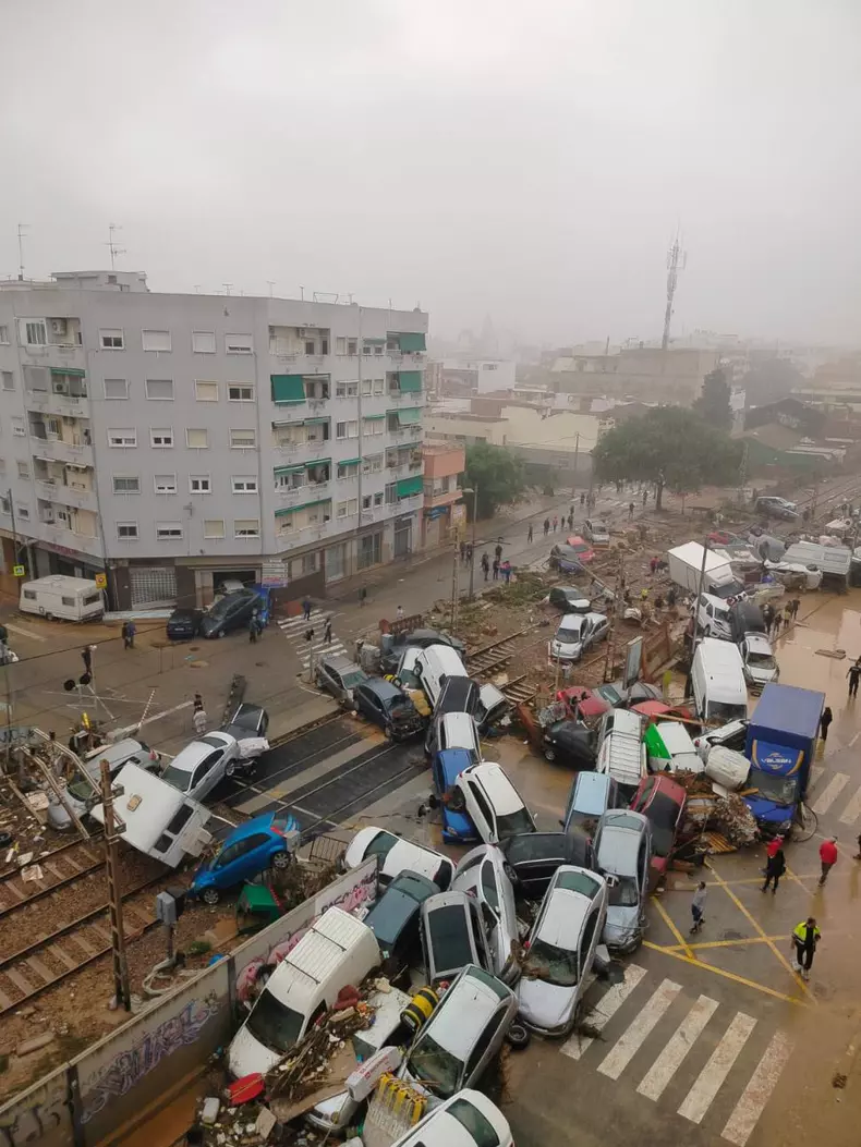 imagini-apocaliptice-dupa-inundatiile-catastrofale-cu-51-de-morti-din-spania-victimele-sunt-cautate-cu-dronele-932070