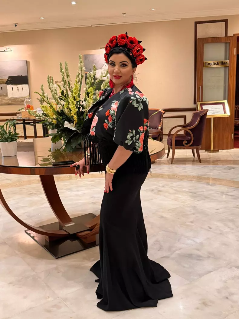 adriana bahmuteanu 17