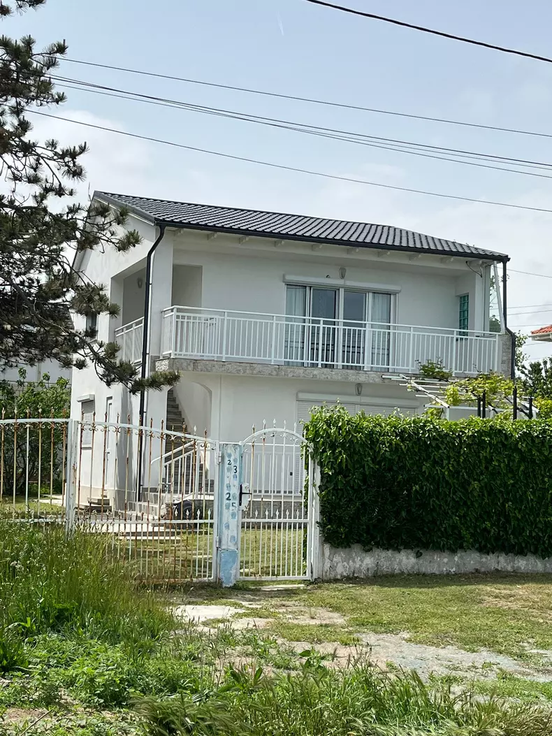 vila Stelei Popescu, de la 2 mai2