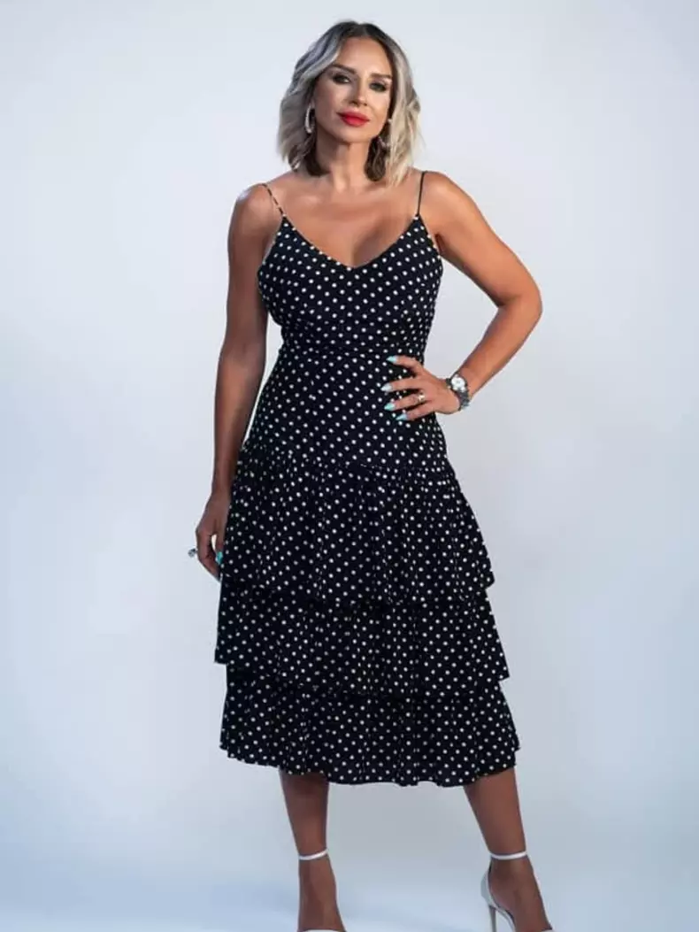 Adina-Halas-1