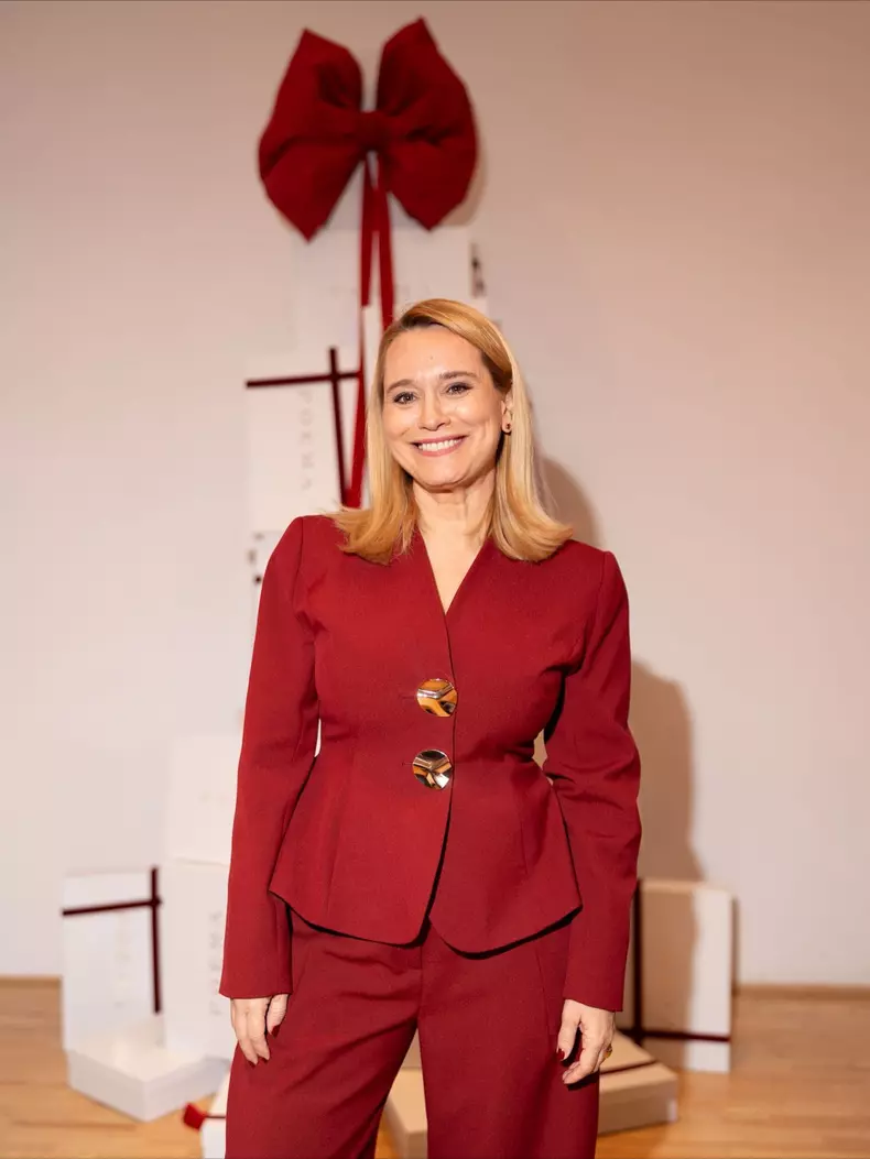 Andreea Esca (3)