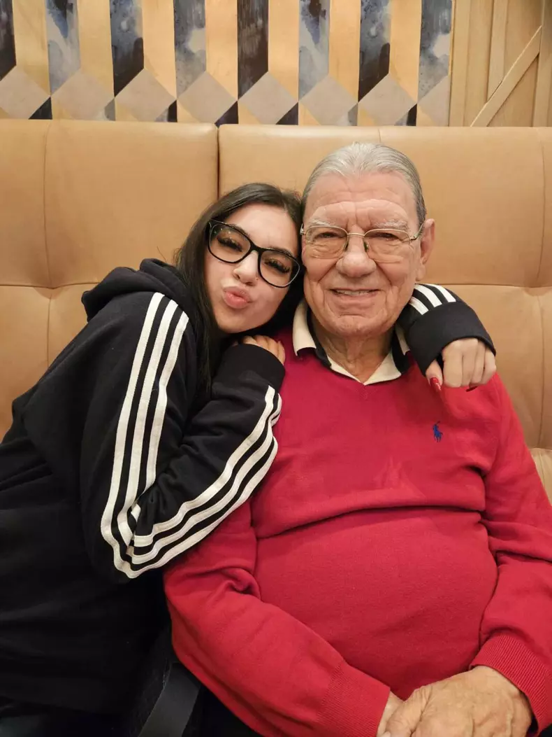 Imagine-WhatsApp-2024-01-14-la-09.08.06_6455e0b9-1-1068x1424