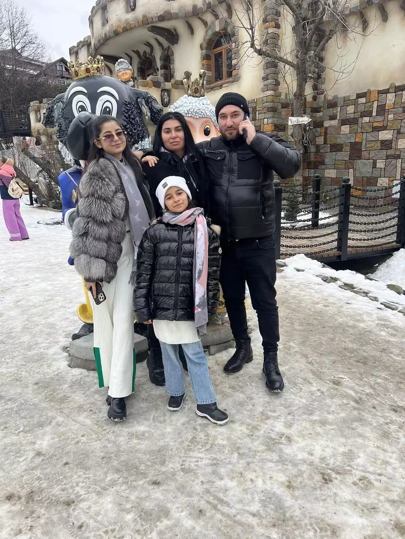 Ramona Manole familie
