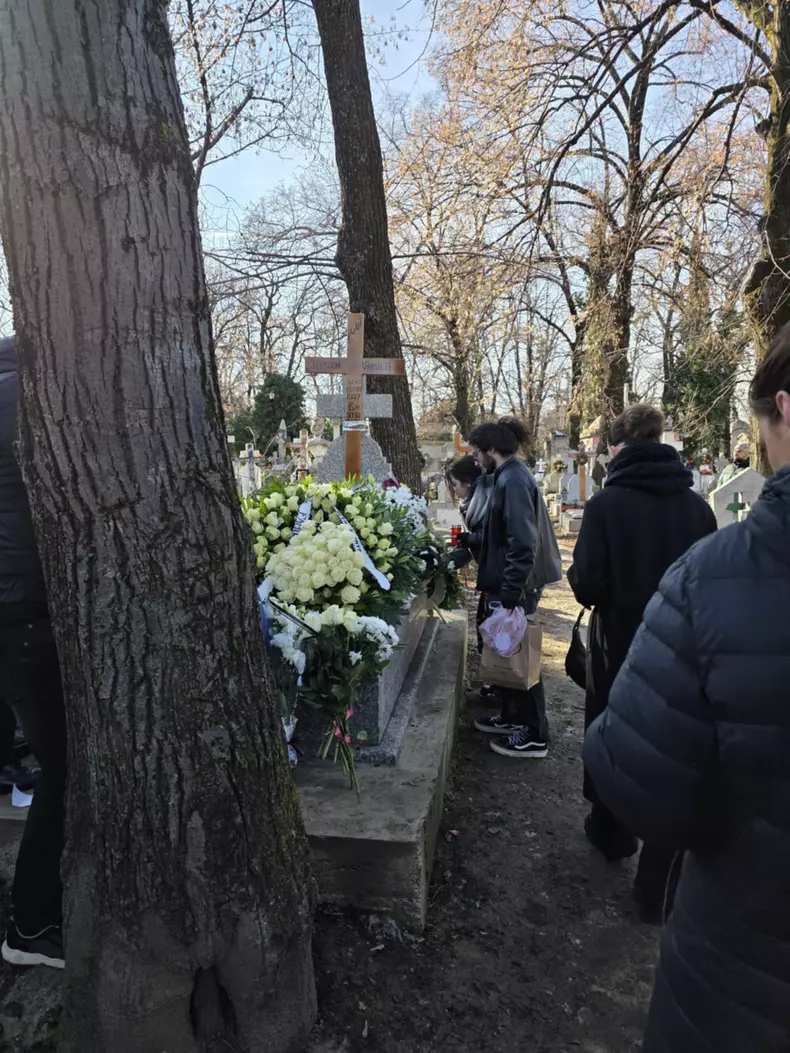 inmormantare tatal loredanei (16)
