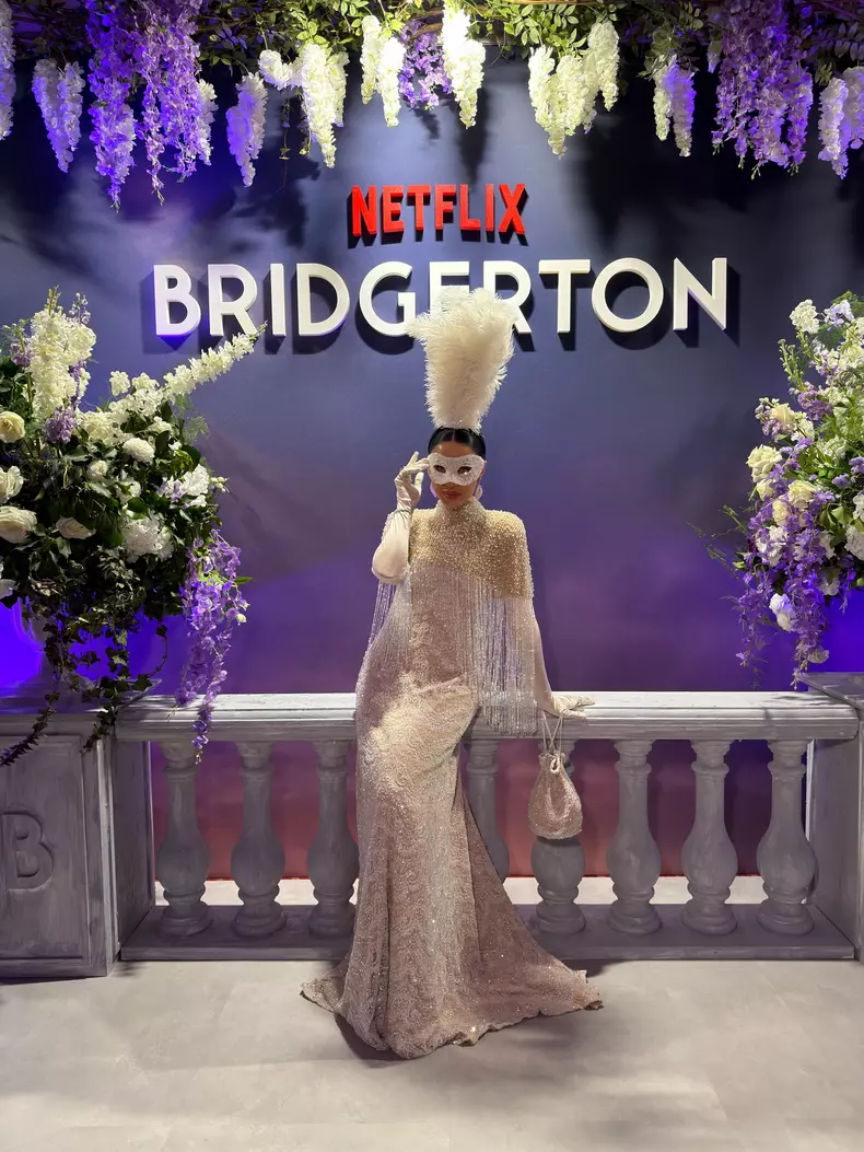 Adelina Pestrițu la balul bridgerton4