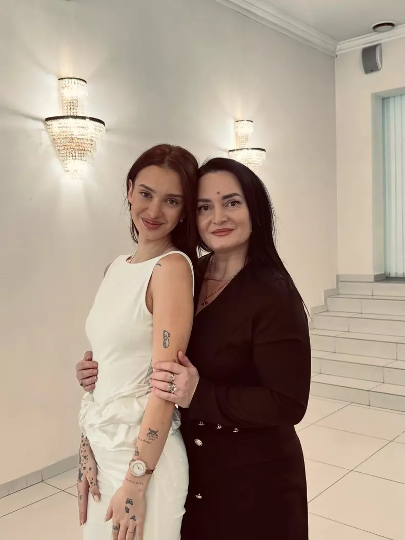 Olga Verbițchi si mama ei