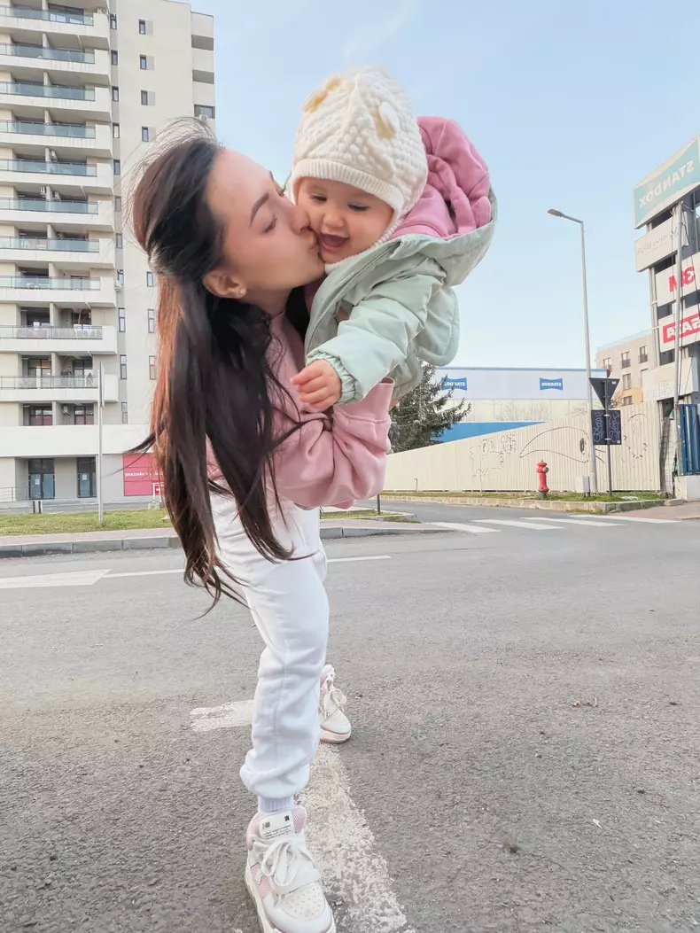 Larisa Iordache și fiica ei (2)
