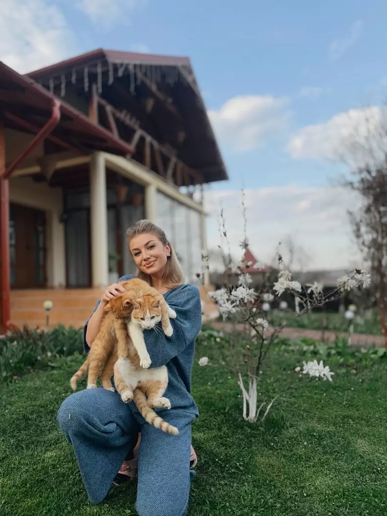 Codruța Filip acasă de Paște2