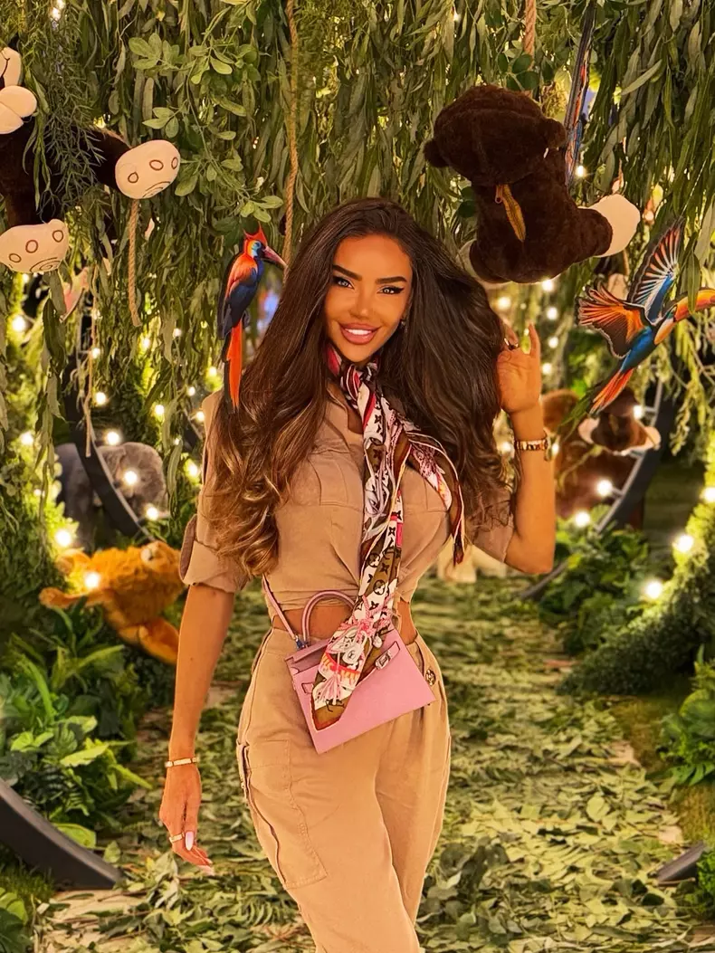 bianca dragusanu1