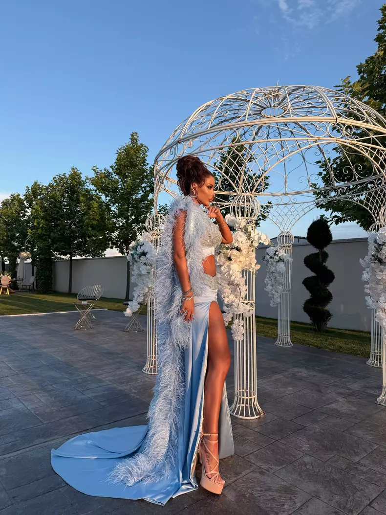 Loredana Chivu1