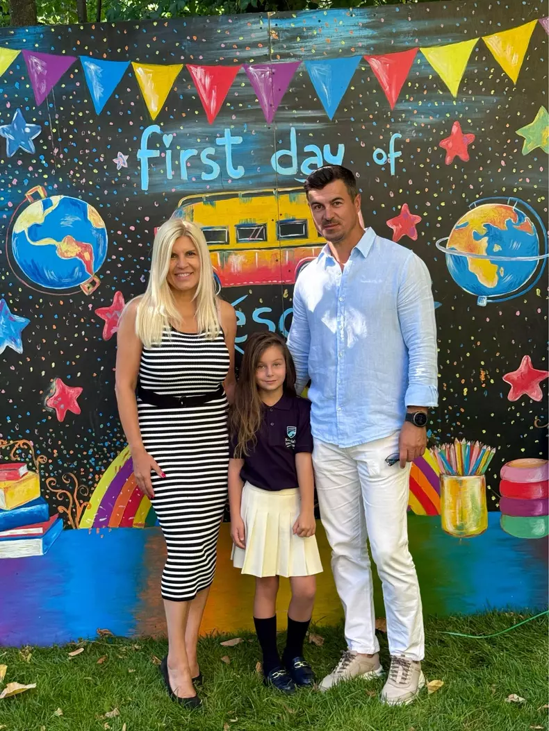 Elena Udrea fiica ei si sotul