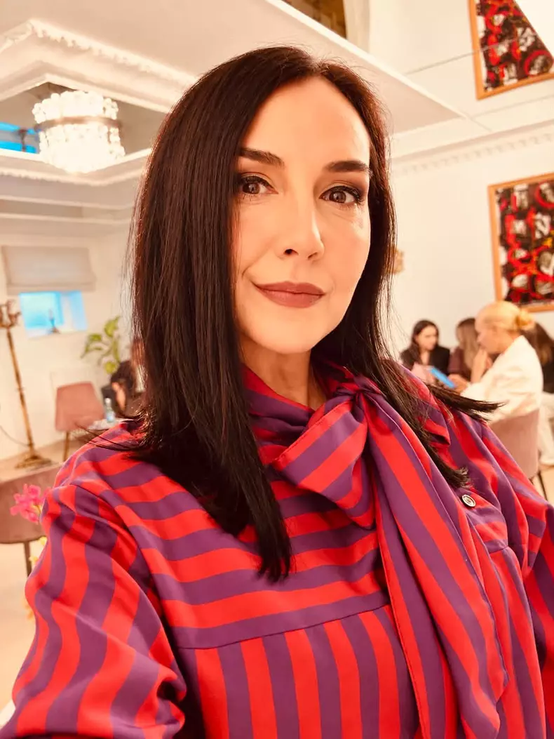 Emma Zeicescu7
