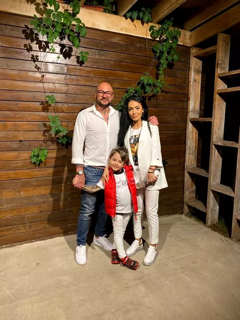 cristi mitrea si andrrea mantea