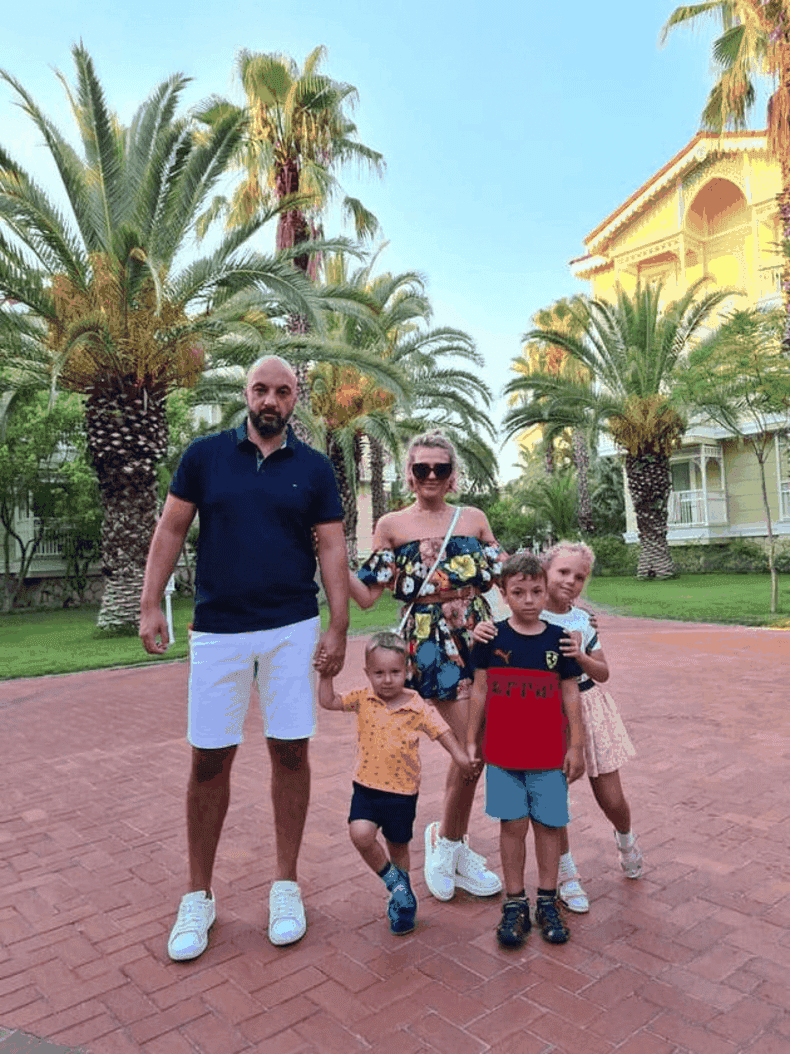 familia mirelei