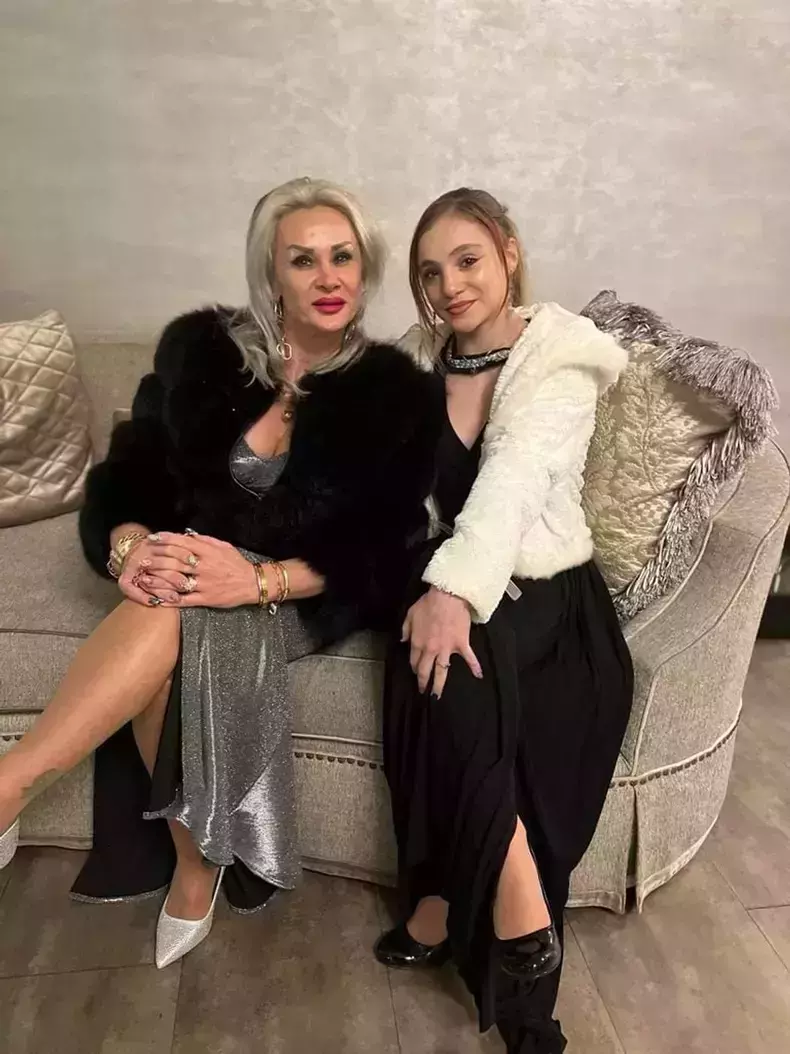 camelia-si-sabrina-voinea5