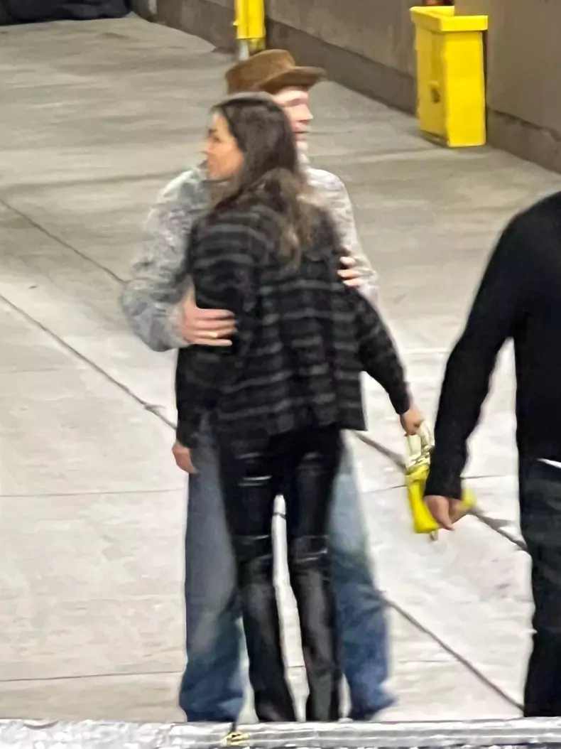 Cine este Ines de Ramon, noua iubită a lui Brad Pitt. E cu 29 de ani mai tânără decât celebrul actor