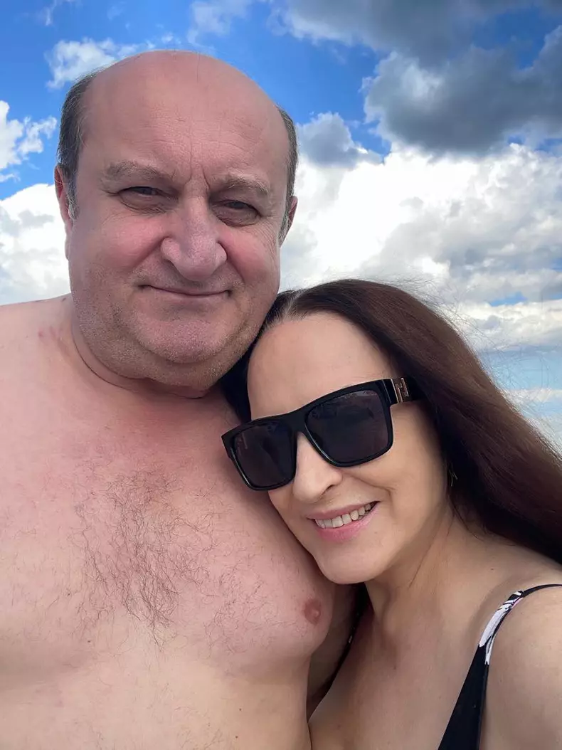 Cum arată Maria Dragomiroiu la 66 de ani. Artista s-a pozat în costum de baie, pe o plajă din Miami (4)