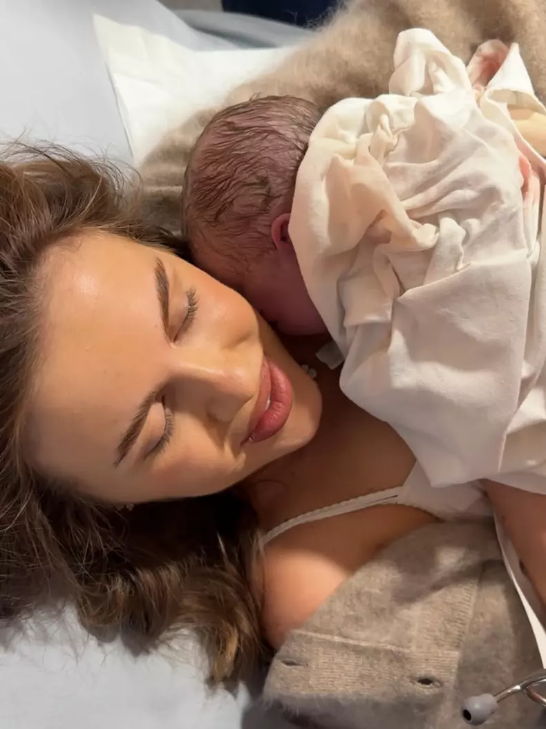 Emily Burghelea a născut