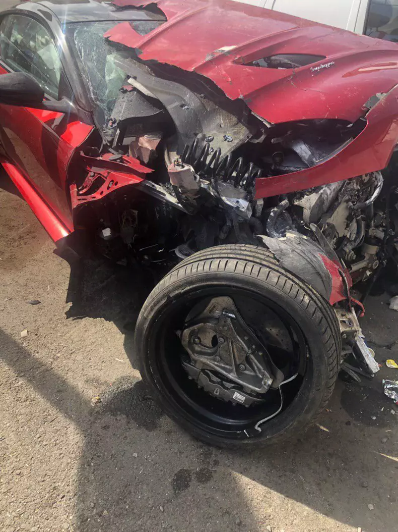 Mario Iorgulescu a făcut praf maşina de lux pe care o conducea, un Aston Martin de 300.000 de euro