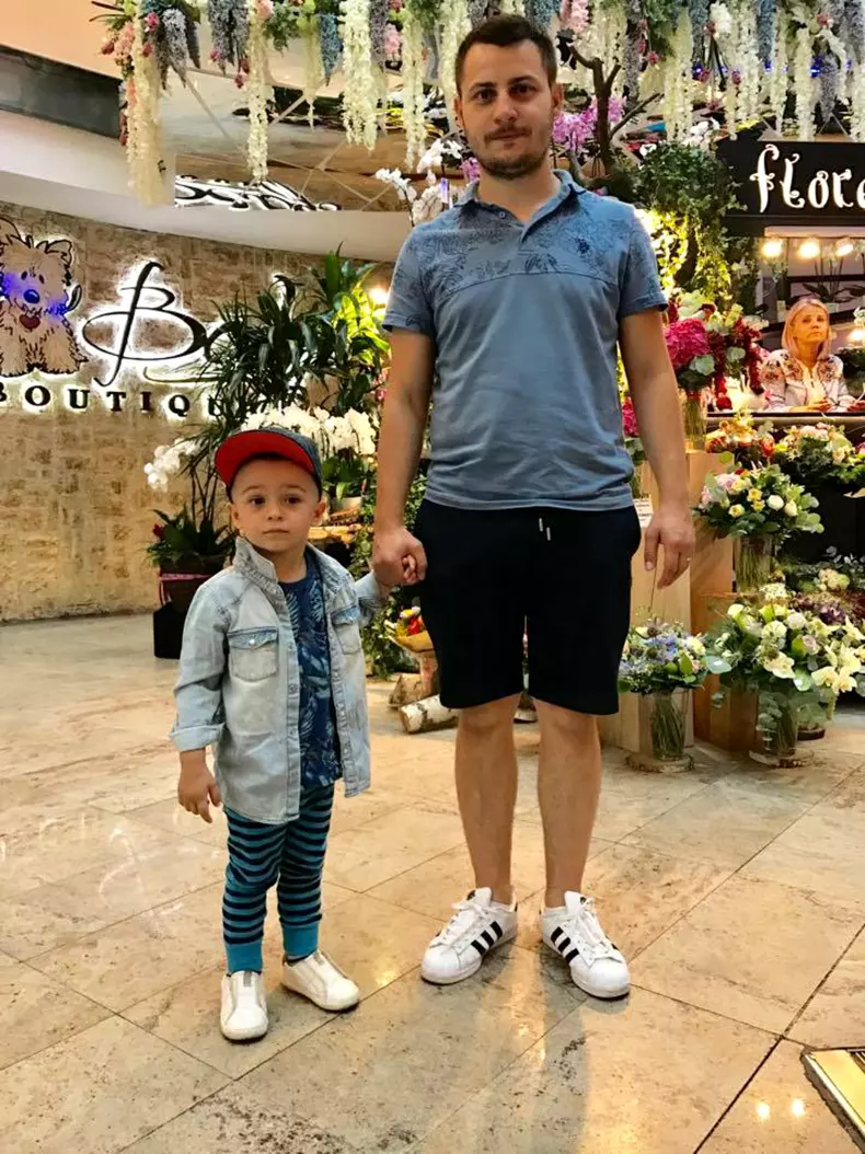 3-cine-este-sotul-amnei-3