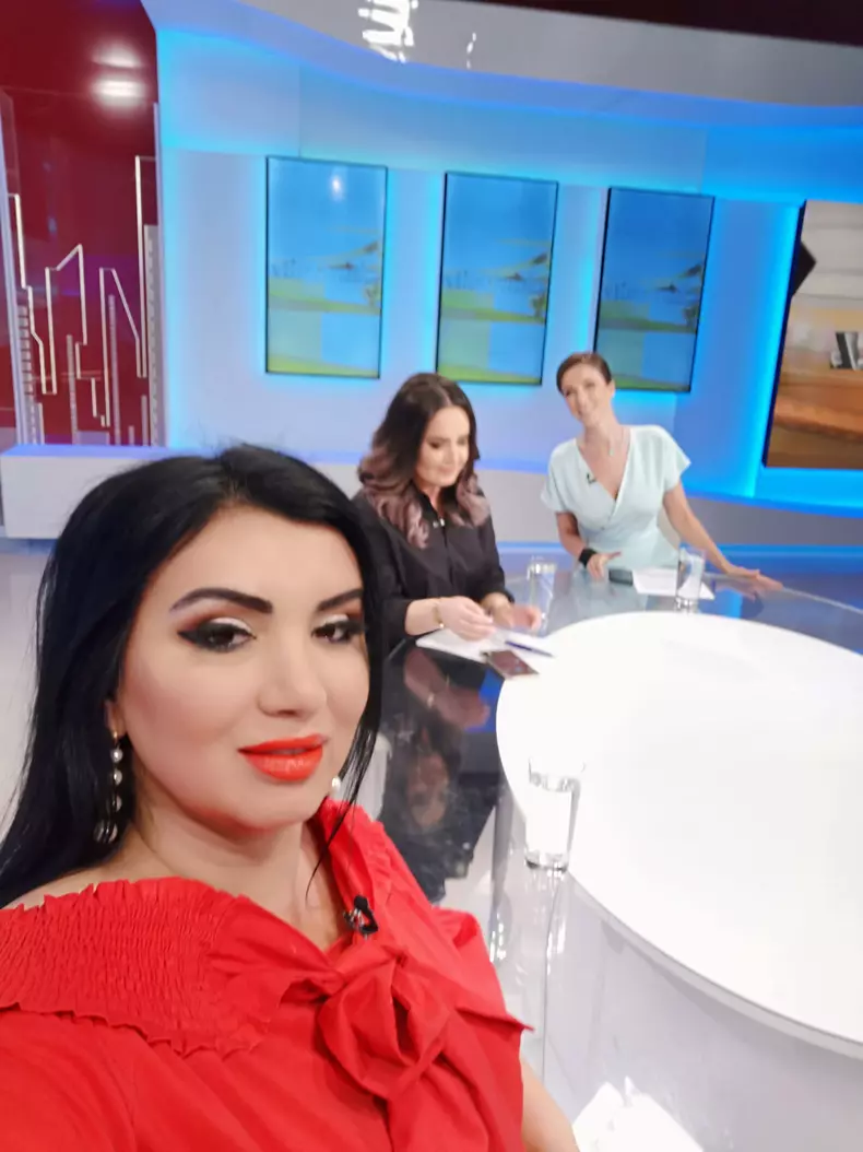 adriana-bahmuteanu-concurentii-de-la-splash-vedete-la-apa-2