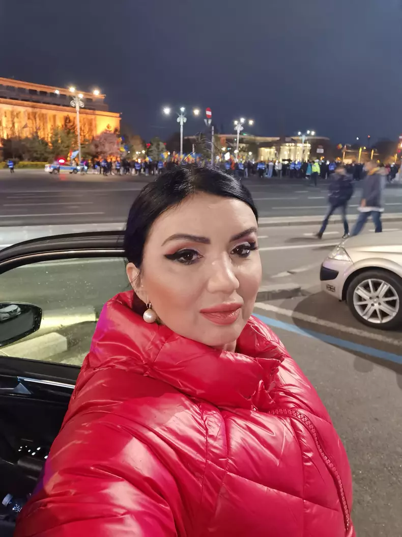 adriana-bahmuteanu-concurentii-de-la-splash-vedete-la-apa-8