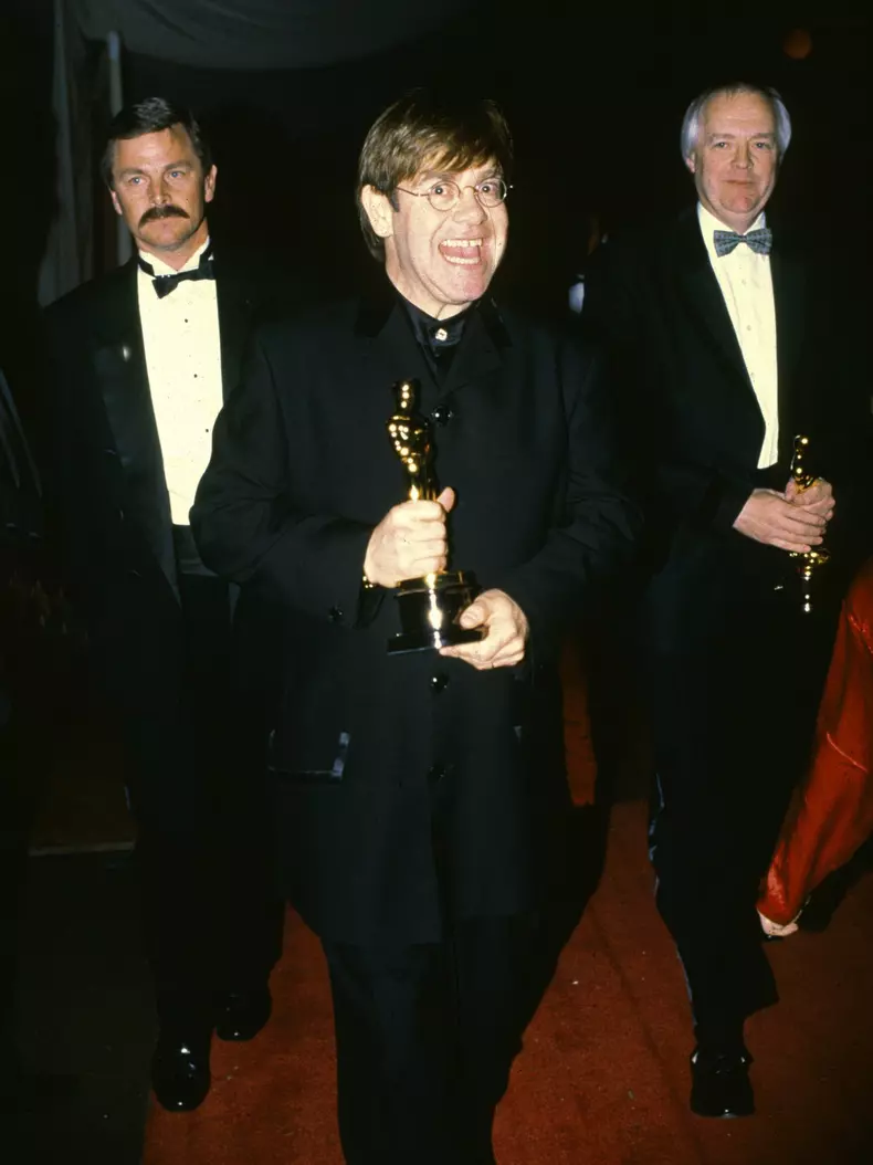 Elton John 900
