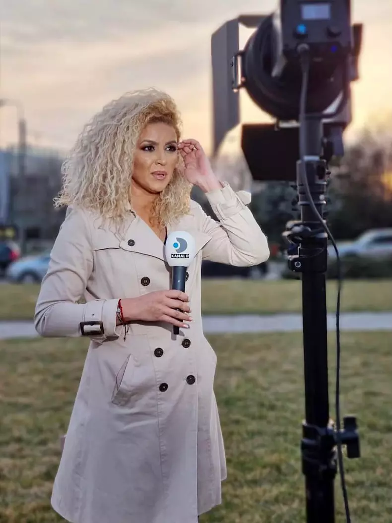 1-nicoleta-direct-tv-2022