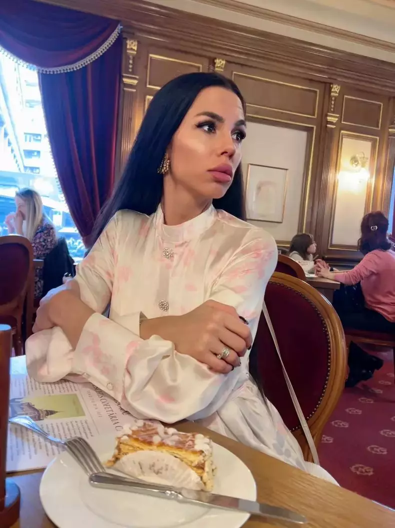 cristina rotaru insula