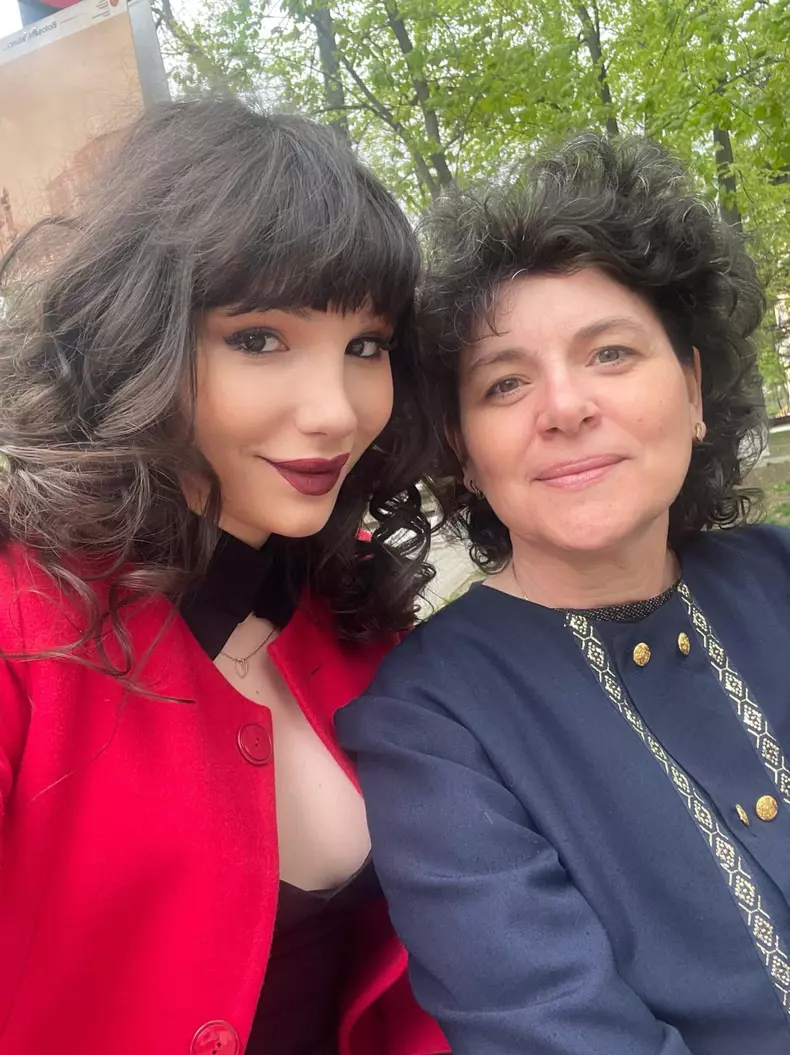 cine-este-daria-jane-11