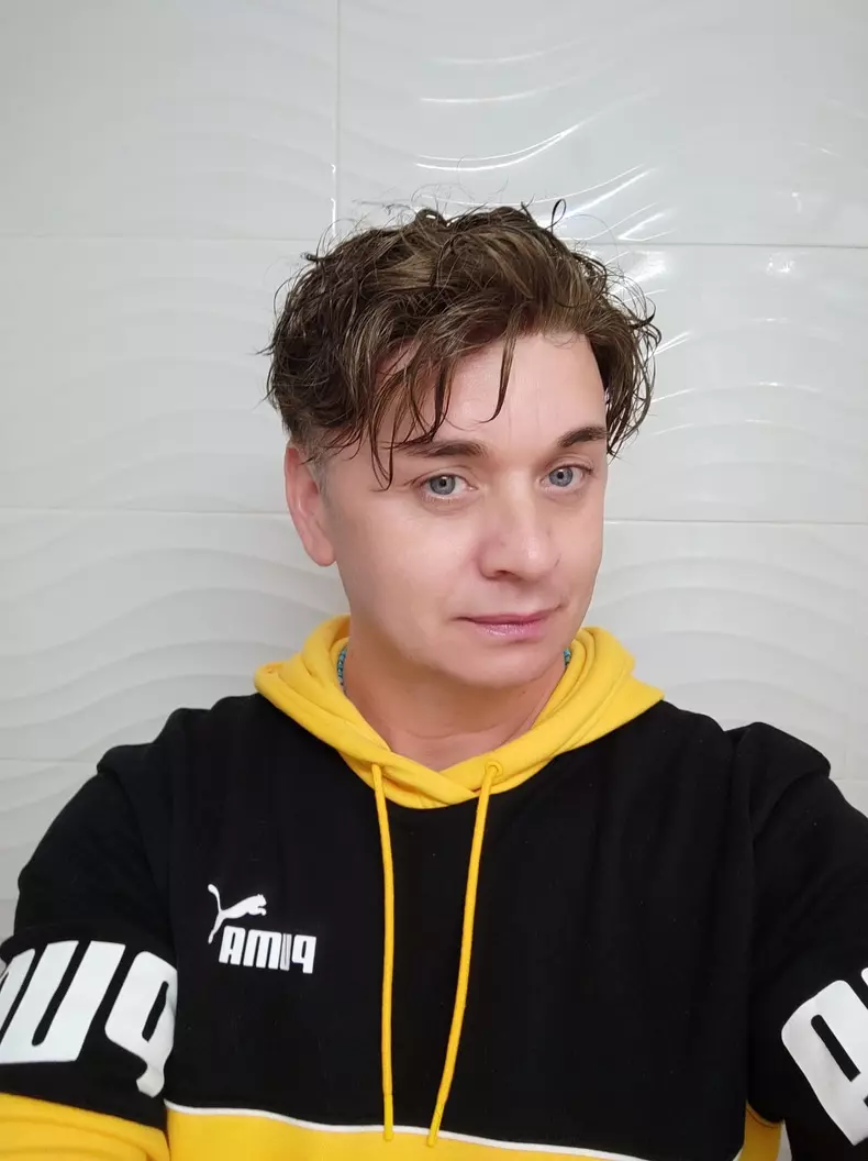 cristi din banat cu peruca