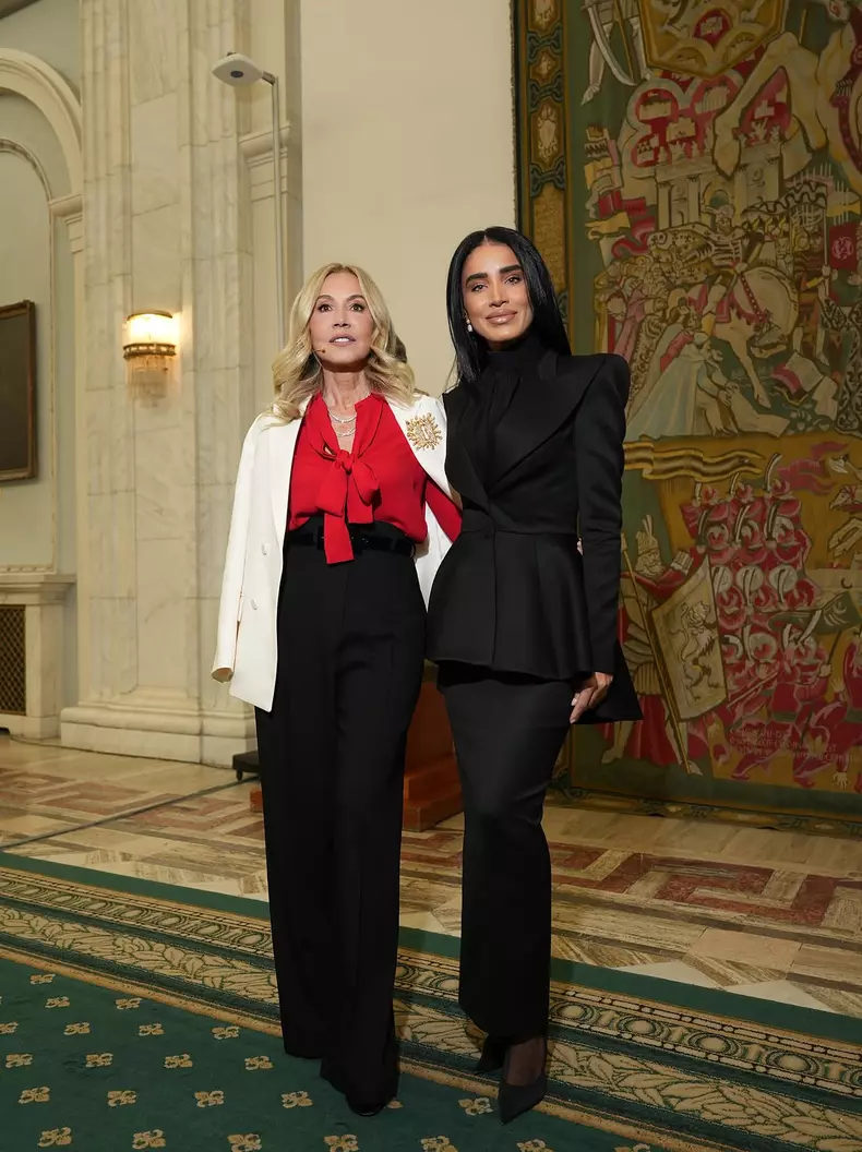 2. Adelina Pestrițu și Anastasia Soare