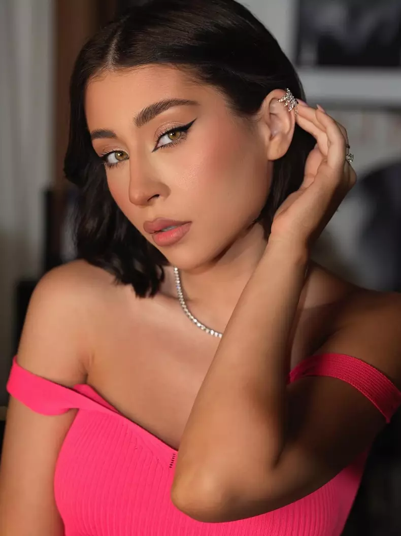 Nicole-Cherry-7