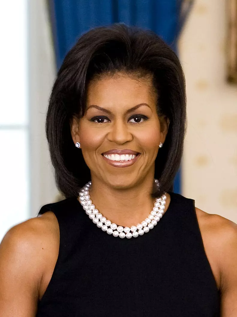 800px-michelle_obama_official_portrait_headshot