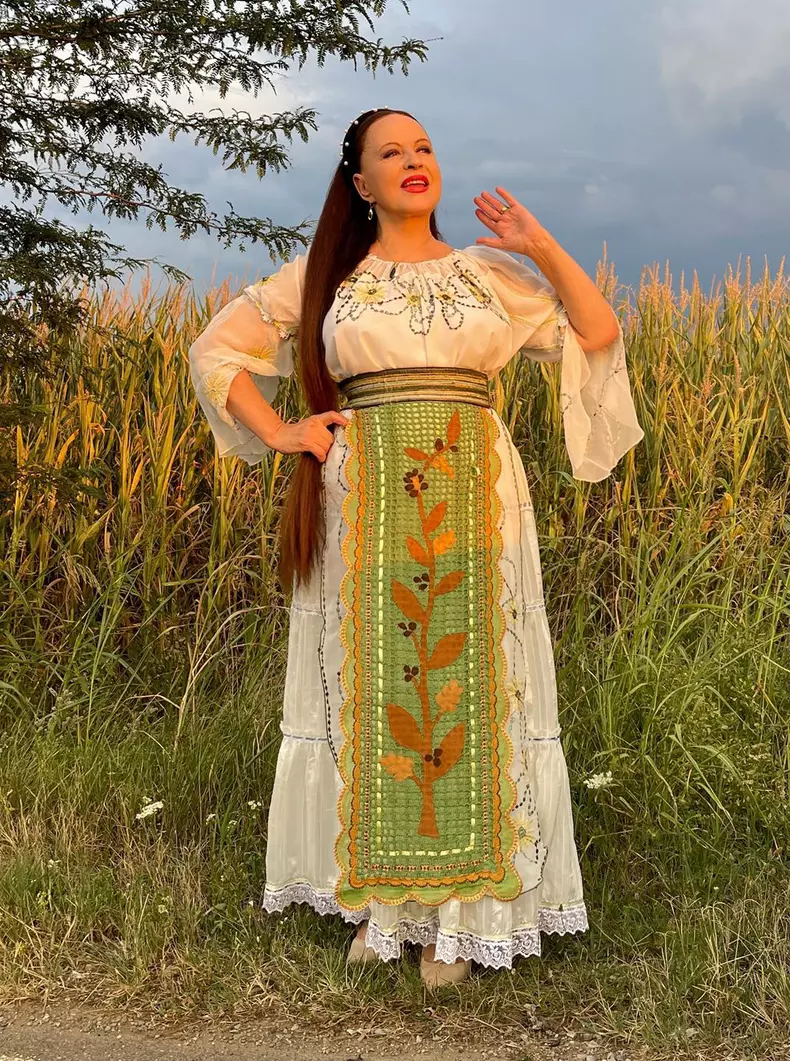 Maria-Dragomiroiu-despre-parul-ei-lung-3