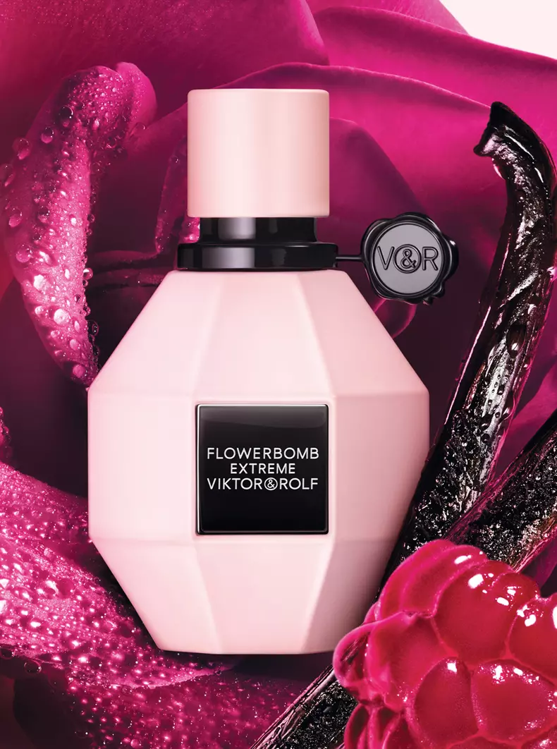 Apa de parfum Viktor & Rolf Flowerbomb Extreme