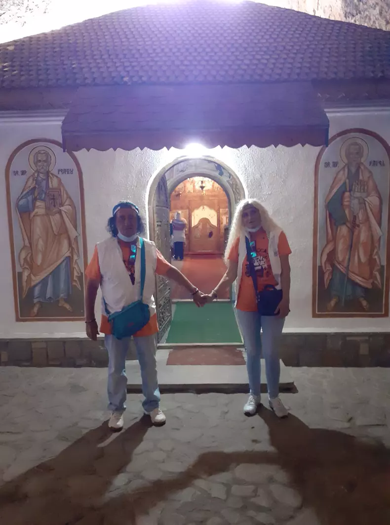 dorina-si-marian-alta-la-biserica