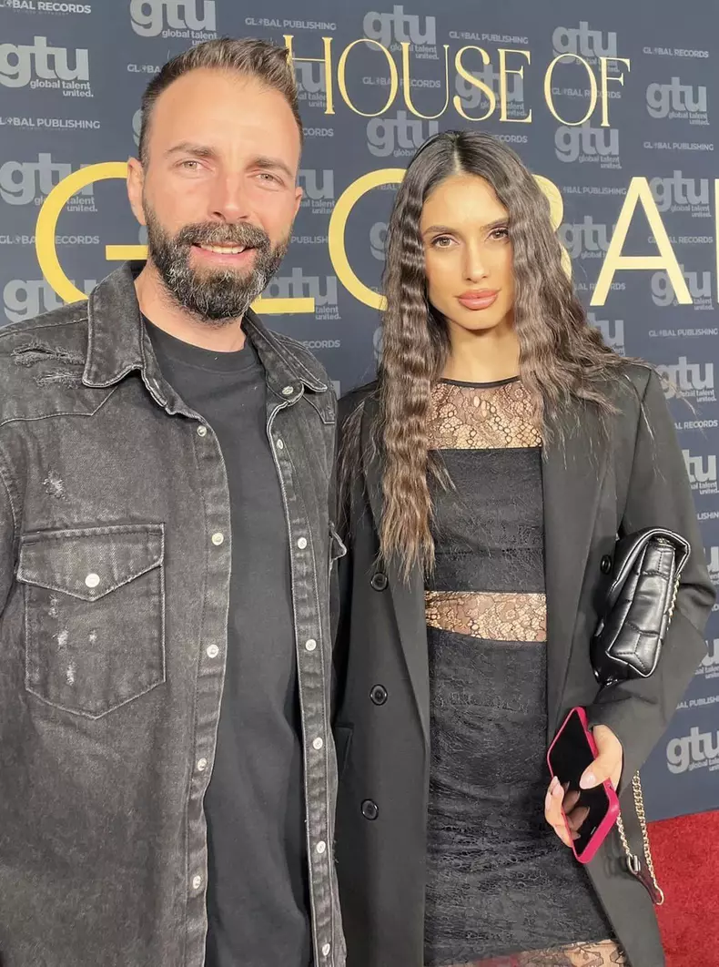 marius-morra-s-a-casatorit-in-maldive-in-cadrul-unei-ceremonii-simple-care-a-avut-loc-pe-plaja_8