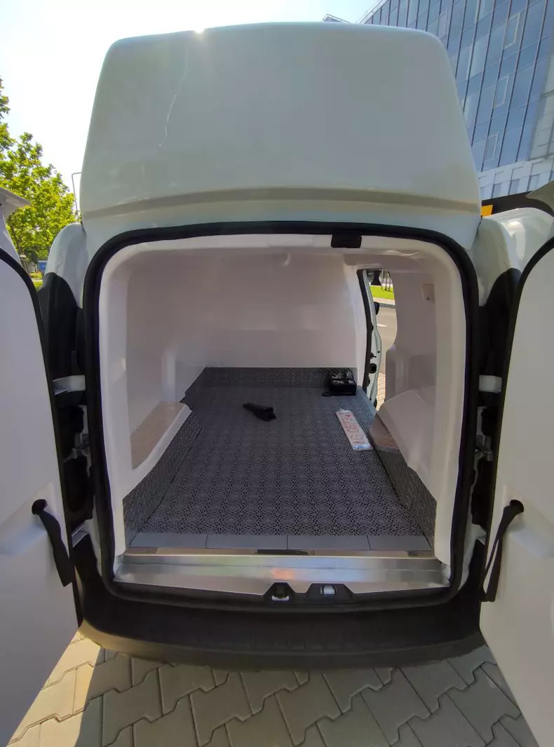 Renault Express Van 008